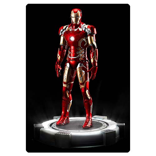 Avengers Age of Ultron Iron Man Mark 43 Action Hero Vignette 1:9 Scale Pre-Assembled Model Kit
